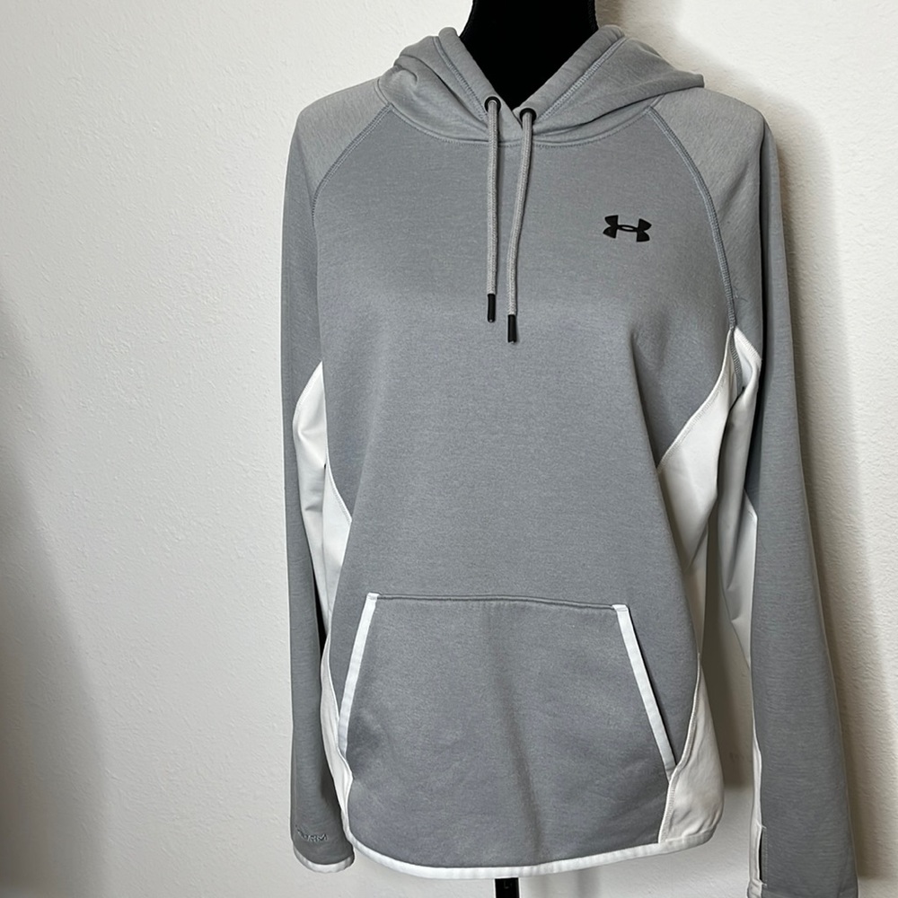 Under Armour Storm size Large gray and white hoodie sweatshirt. ColdGear.